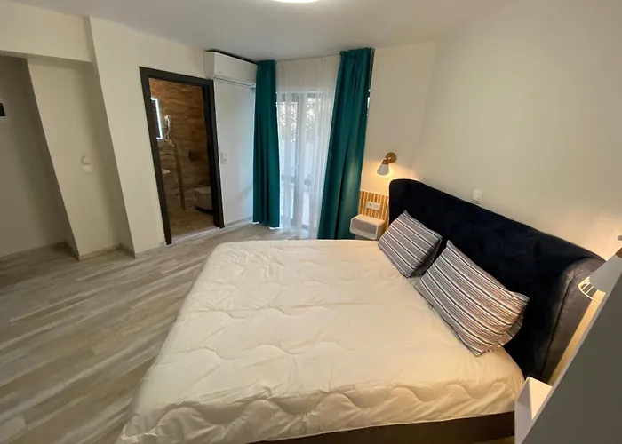 Opalium Front Hotel de apartamente Potos