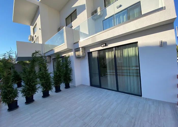 Opalium Front Hotel de apartamente Potos