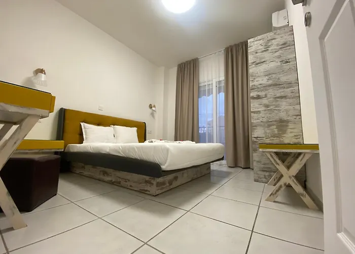 Opalium Front Hotel de apartamente Potos