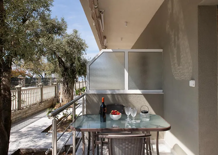 Opalium Front 3* Potos