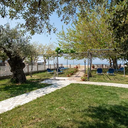 Aparthotel Opalium Front