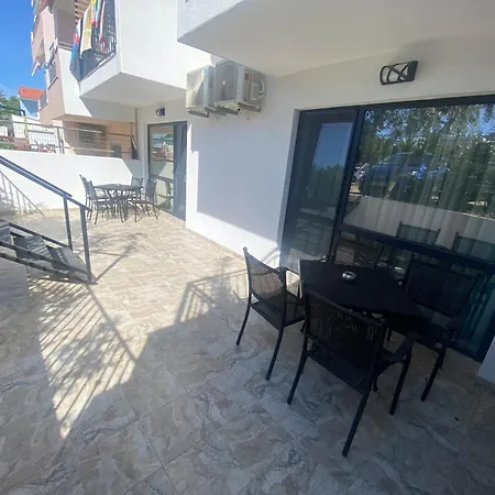 Aparthotel Opalium Front *