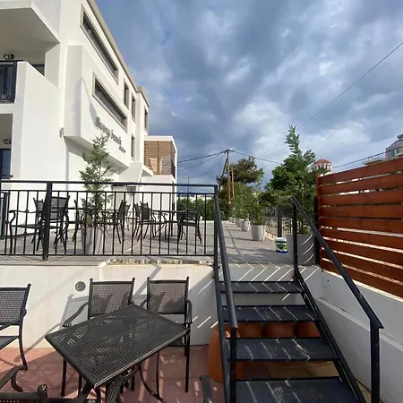 Opalium Front Aparthotel