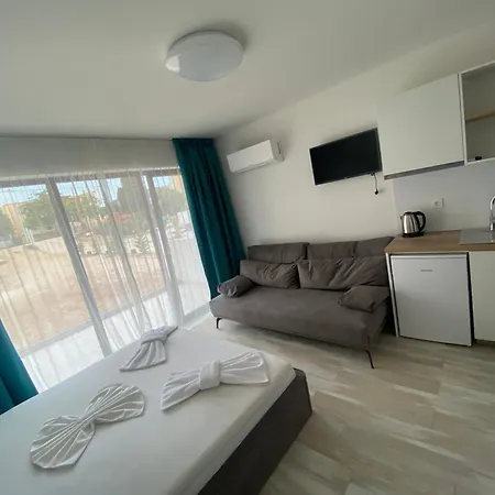 Opalium Front 포토스