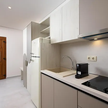 Aparthotel Opalium Front