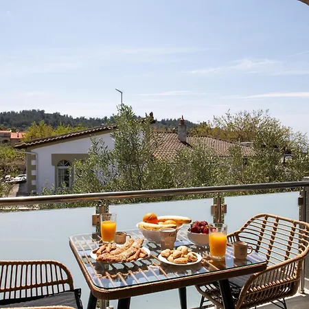 Opalium Front 포토스