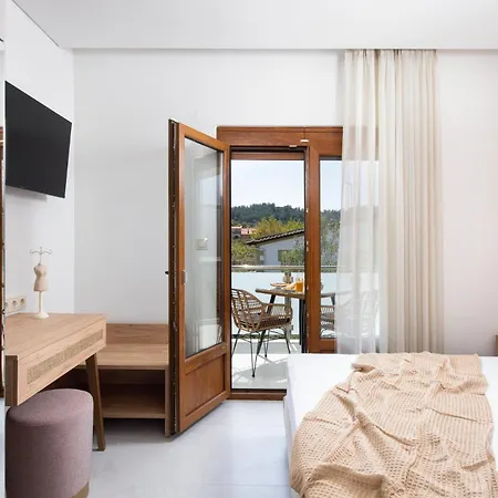 Opalium Front Aparthotel Potos