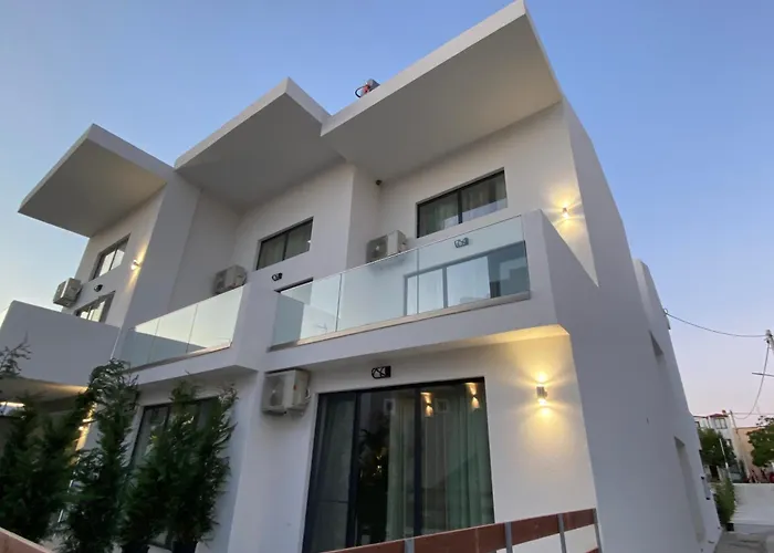 Opalium Front 3* Potos