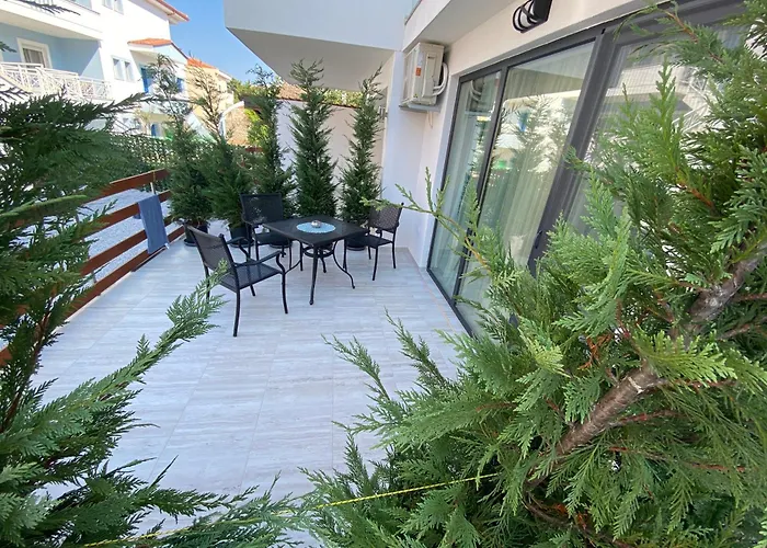 Opalium Front Aparthotel Potos