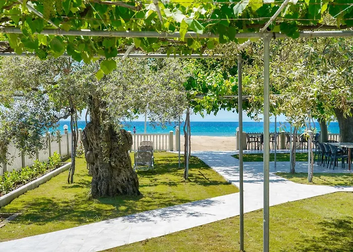 Aparthotel Opalium Front 3*